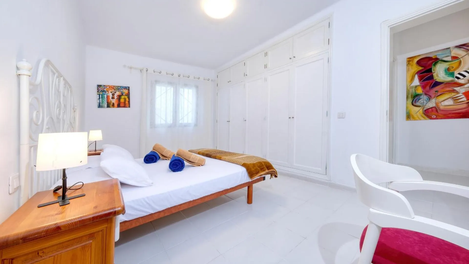 Casa Queen Vetusta -Pool and Tennis Arrecife  Holiday home