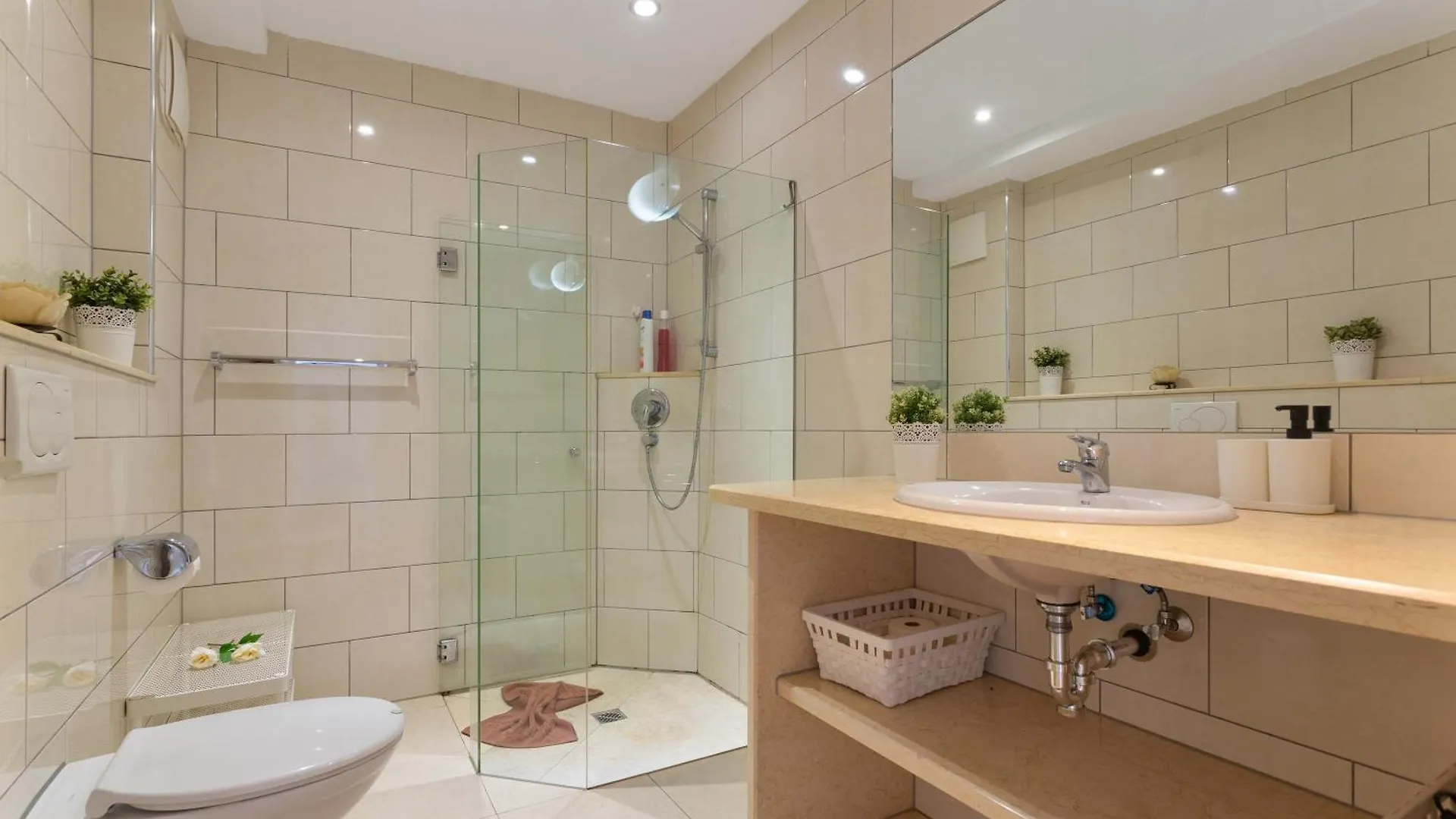 Holiday home Casa Queen Vetusta -Pool and Tennis Arrecife